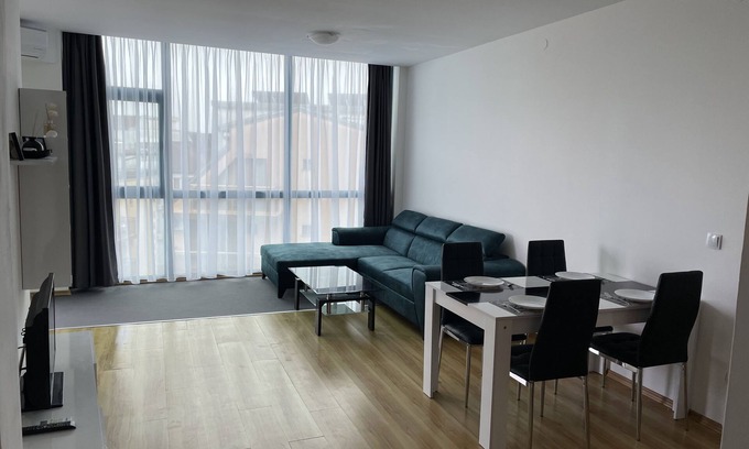 Primorsko Apartment | Beachside Retreat: Relaxing Apartment Steps from the Ocean
