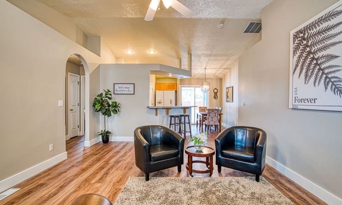 Southwest Ada County Alliance House | Stylish Home with Pool and Spa - Guest Rated: 9.8/10