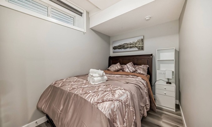 Southwest Calgary House | Cozy 1BR Guest Suite with Spa & Hot Tub Near Spruce Meadows