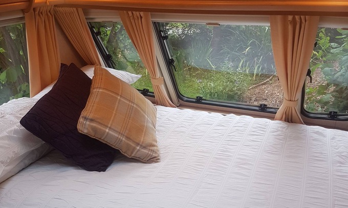 Llandysilio House | Inviting Retreat with Kitchen in the Heart of Mid Wales