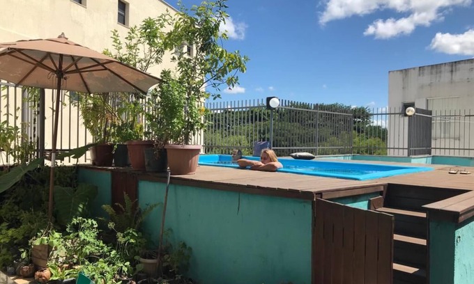 Jardim da Penha Apartment | Relaxing Retreat with Pool and Kitchen Amenities
