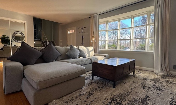 Annandale House | Cozy Annandale Escape Near DC!