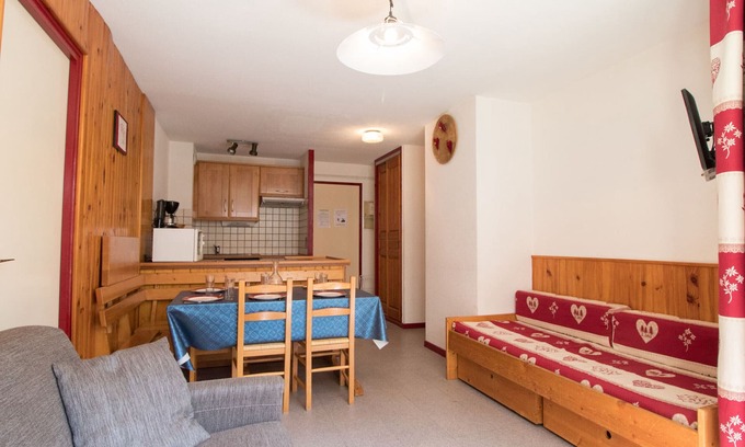 Val Cenis Apartment | Comfortable Apartment in Lanslebourg-Mont-Cenis for Families