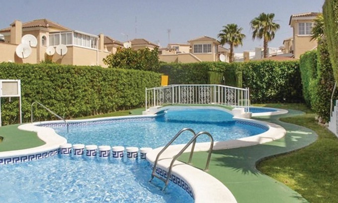 Guardamar del Segura Apartment | Cozy 2 Bedroom Retreat in Guardamar del Segura