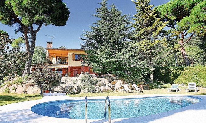 Santa Cristina de Aro Apartment | Relaxing 4 Bedroom Retreat in Santa Cristina d'Aro