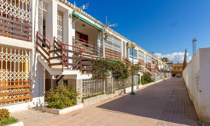 Puerto de Mazarron Apartment | Cozy Apartment Steps from Beach in Puerto de Mazarrón