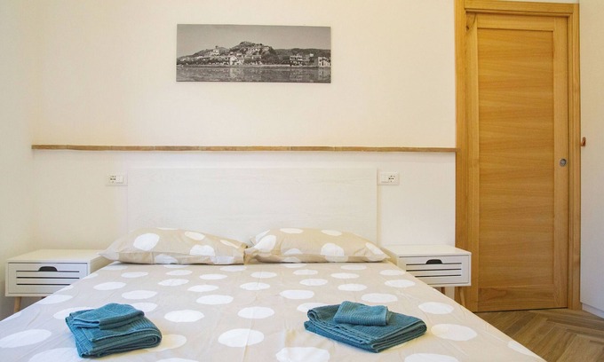 Lake Bracciano Apartment | Cozy Apartment in the Historic Heart of Trevignano Romano