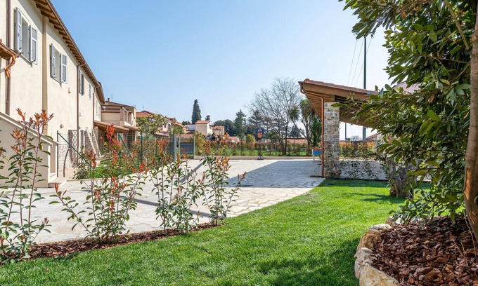 Bastia Apartment | Inviting Vacation Apartment with Spa and Breakfast Included