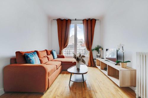 Suresnes Apartment | Inviting 2BDR Apartment in Vibrant Suresnes Neighborhood