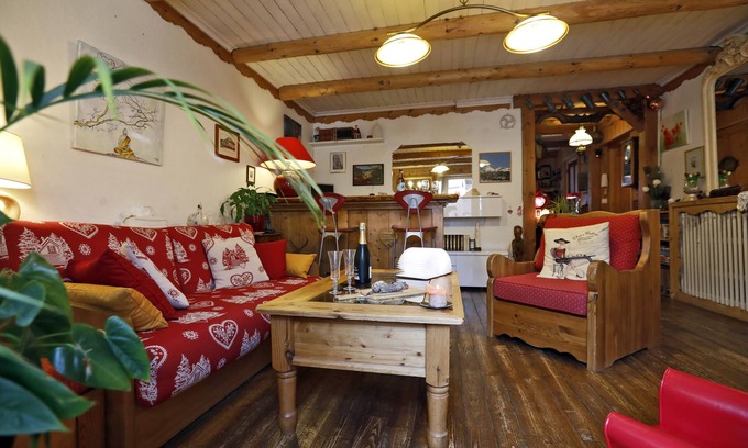 Villard-de-Lans Apartment | Charming Apartment in Village Center with Spa Amenities