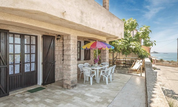 Porto Alabe Apartment | Oceanfront Charm: Seagull Apartment in Porto Alabe
