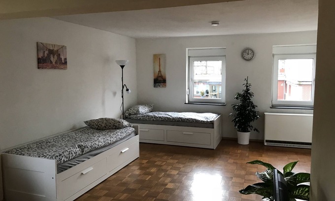 Heiligenrode House | Charming Apartment in Kassel: Experience the Best Amenities
