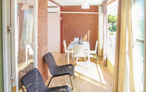 L'Albufereta Apartment | Dog-Friendly 2 Bedroom Apartment in Alicante Awaits You