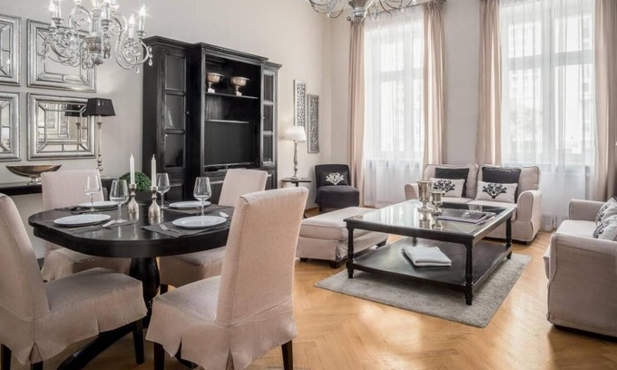 Schoeneberg Apartment | Inviting Apartment in Berlin with Breakfast & Kitchen Access