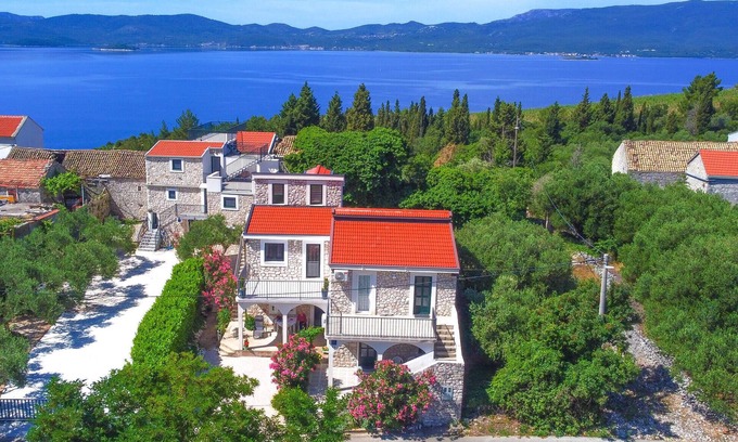 Kremena Apartment | Cozy Apartments in Kremena with Oceanfront Views