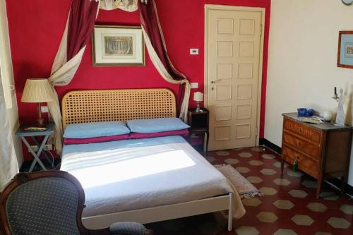 Centro Storico Apartment | Comfortable Apartment at Palazzo Malaspina with Great Amenities