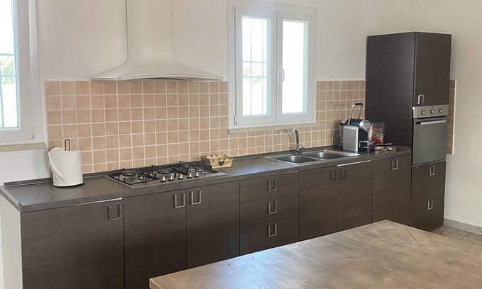 Latina Apartment | Charming Country Apartment with Pet-Friendly Amenities