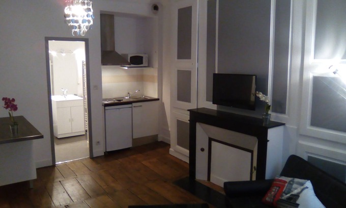 Limoges Apartment | Charming Apartment with Pool in the Heart of Limoges