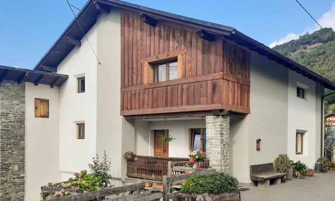 Verrayes Apartment | Scenic Vacation Apartment with Mountain Views and Great Amenities