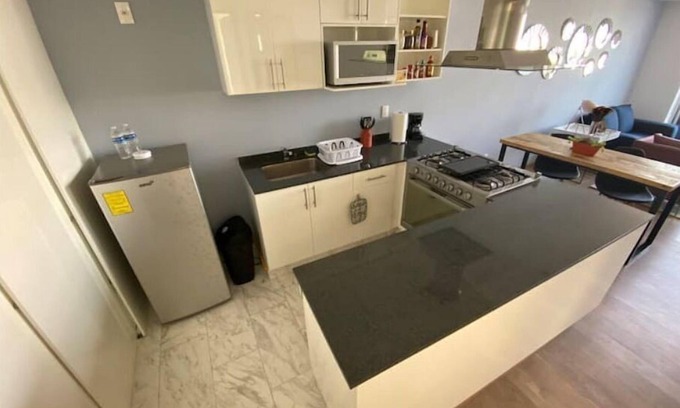 Granada Apartment | Inviting Apartment in Polanco with Pool and Gym Access