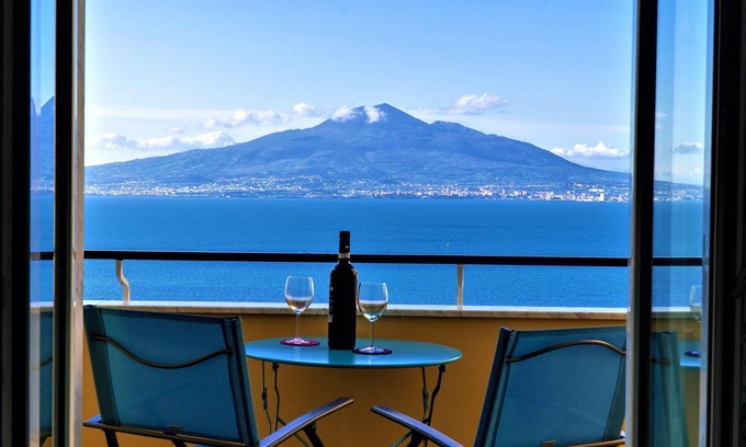 Vico Equense Apartment | Family-Friendly Apartment with Ocean View Near Vesuvius