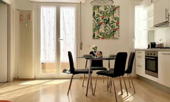 Porta Genova Apartment | Inviting Tortona Navigli Apartment with Spa & Breakfast