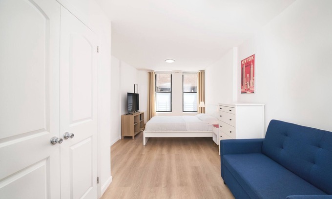 East Harlem Apartment | Inviting Upper East Side Apartment with Spa & Kitchen Access
