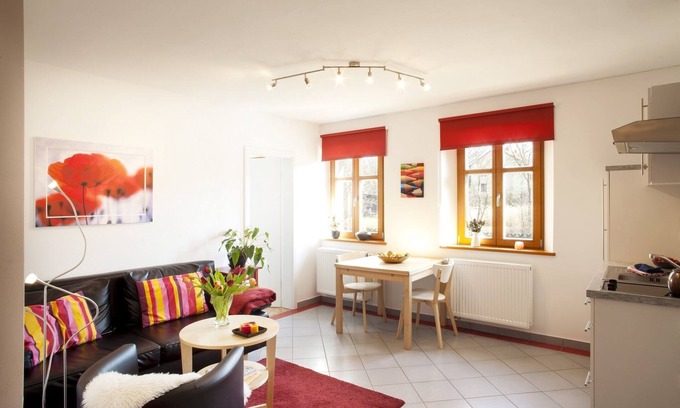 Mainleus Apartment | Inviting Apartment with Free WLAN and Breakfast Included
