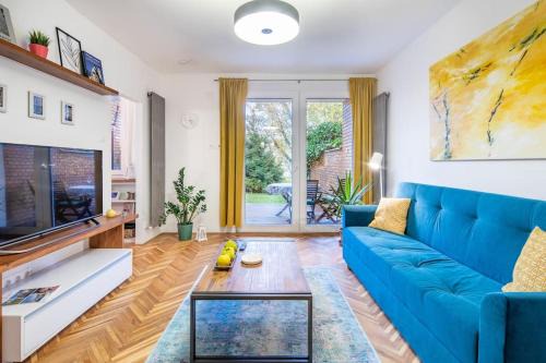 Castle Hill Apartment | Charming Garden Apartment in the Castle District – Guest Rated 9.8