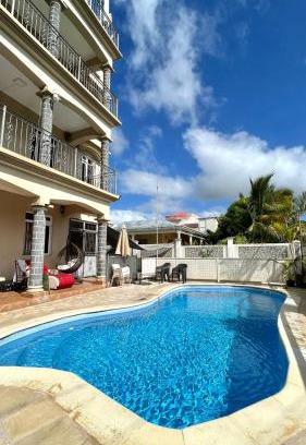 Mont Choisy Apartment | Inviting Apartment with Pool, 10-Min Walk to the Beach