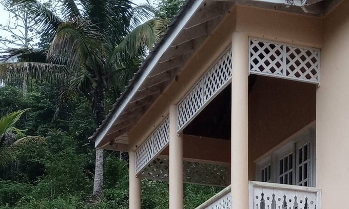 Claremont Apartment | Cozy apt 13 miles to Ocho Rios and Dunns river falls