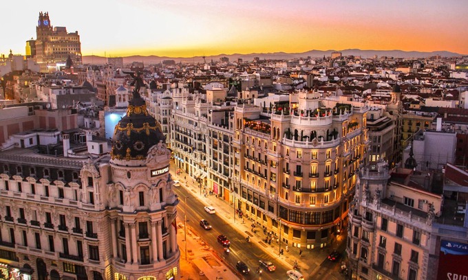 Vista Alegre Apartment | Comfortable Apartment Near Madrid's Heart for Digital Nomads