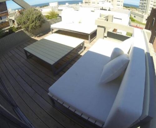 Punta del Este Apartment | Charming Oceanfront Apartment with BBQ and WiFi Access