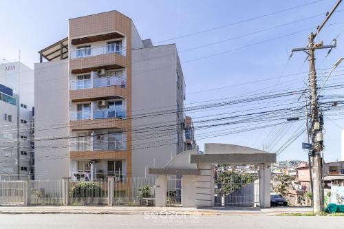Capoeiras Apartment | Cozy Apartment in Capoeiras with Child-Friendly Amenities