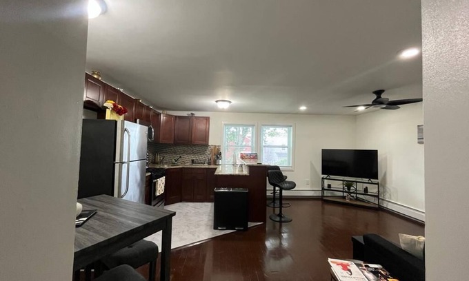 Queens Apartment | Comfortable Queens Apartment: Near JFK with Breakfast Included
