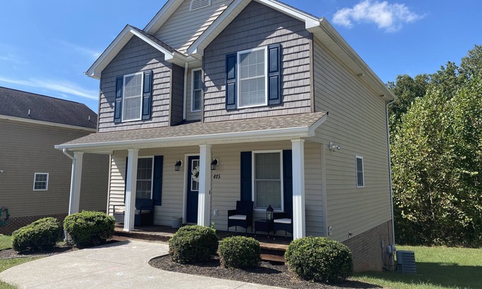 Lynchburg Apartment | Quiet Basement Apartment with Hot Tub in Central Location