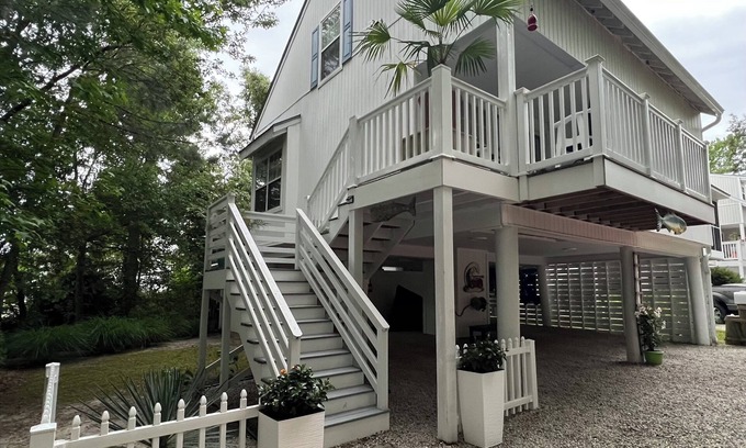 Clearwater House | Cozy Beach House with Pool and Ocean View near Bethany Beach