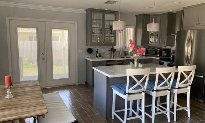Coral Shores House | Inviting Beach House Retreat in Fort Lauderdale