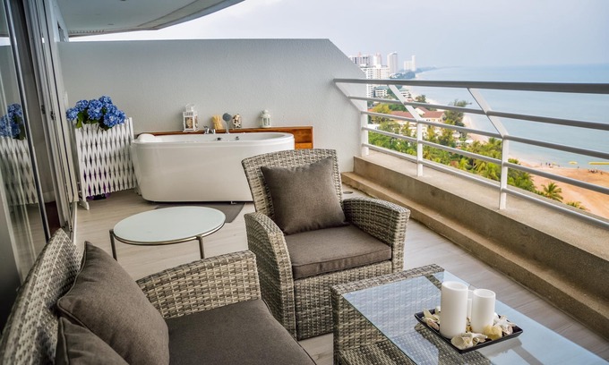 Cha-am Condo | Beachfront Condo with Hot Tub & 10/10 Guest Rating