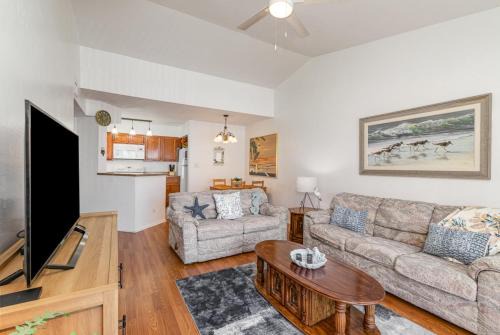 Ocean Side Village Apartment | Cozy Beachside Hideaway - BC104