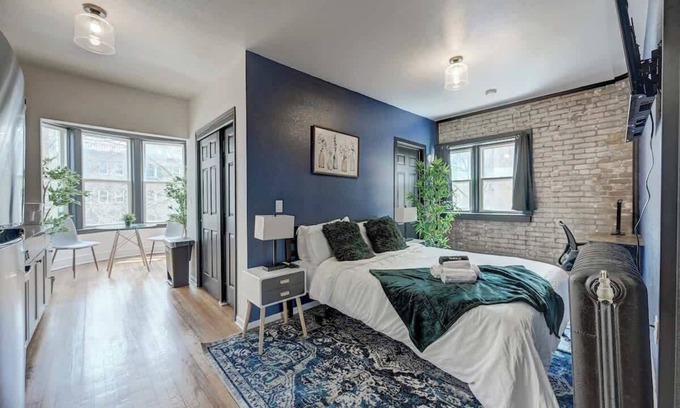 Lower East Side Apartment | Cozy Beachside Studio in McKinley Beach, BradySt