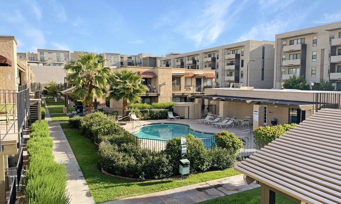 Camelback East Condo | Inviting Biltmore Condo with Heated Pool and Hot Tub
