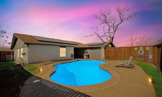 Mesquite House | Inviting 4BD/2BA with Pool, Near All Major Attractions