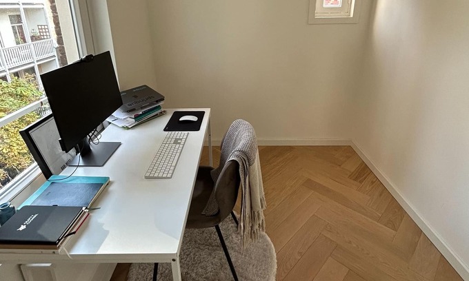 Schinkelbuurt Apartment | Bright 2-Floor Apartment - Pet Friendly & Centrally Located