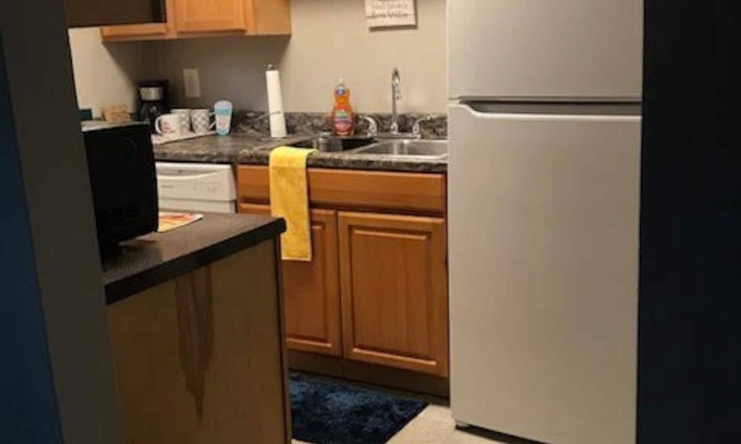 Pascagoula Apartment | Bright Two Bedroom Beach Retreat, Pet & Child Friendly
