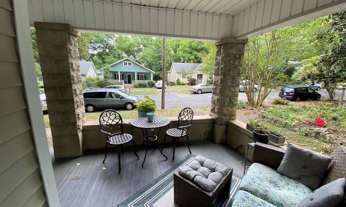 Durham House | Inviting Bungalow Close to DPAC and Duke - Rated 9.8