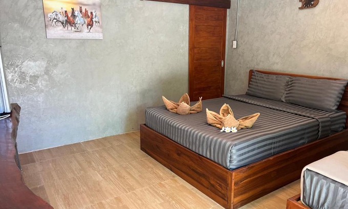 Thong Sala Hotel | Cozy Bungalow: Pet Friendly with Ocean View & Pool