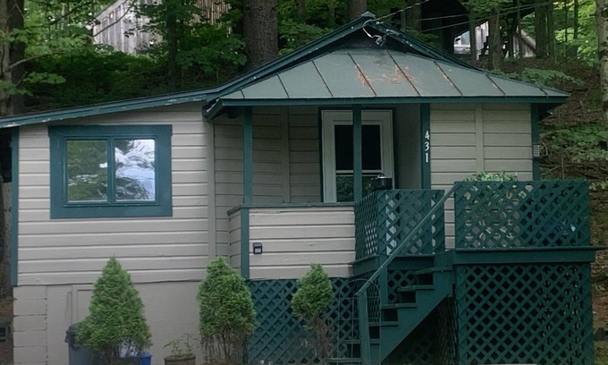 Bomoseen House | Lakeview Bungalow: Private Retreat with High Guest Ratings