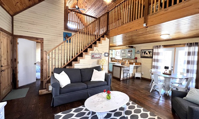 Wills Point Cabin | Adorable Cabin Near Trade Days – Perfect for Families!