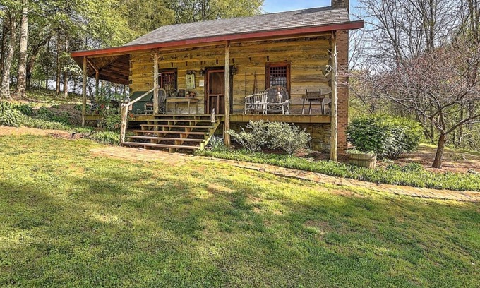 Limestone Cabin | Pet-Friendly Cozy Cabin at Historic Gillespie Stone House